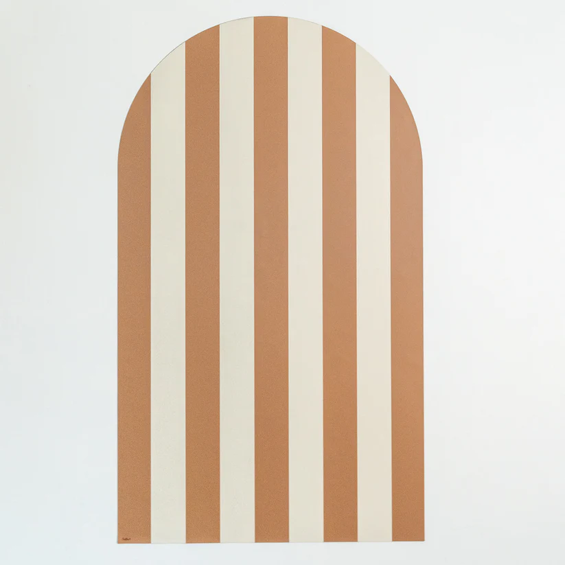 Ferflex® seinale kleebitav magnettahvel Arch (1 m x 58 cm) + värvilised magnetkujundid - Beige Camel